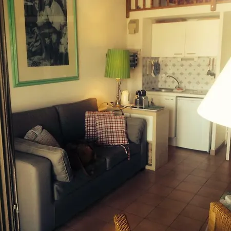 Romance In Port Apartment