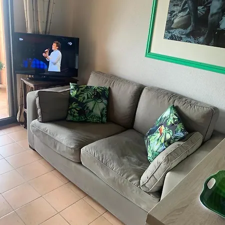 Apartment Romance In Port *