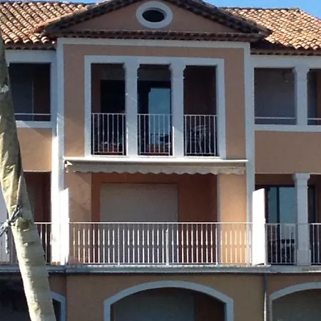 Apartment Romance In Port *