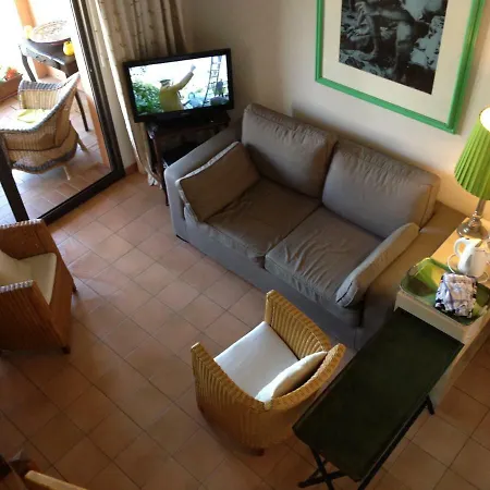 Apartment Romance In Port *